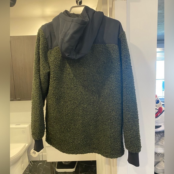 Bench vest brand new! - Picture 2 of 3